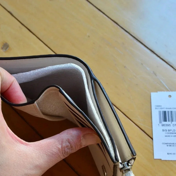 Coach CM852 Bifold Wallet In Signature Canvas - Picture 7 of 8